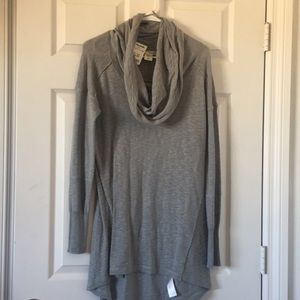Scoop neck sweater